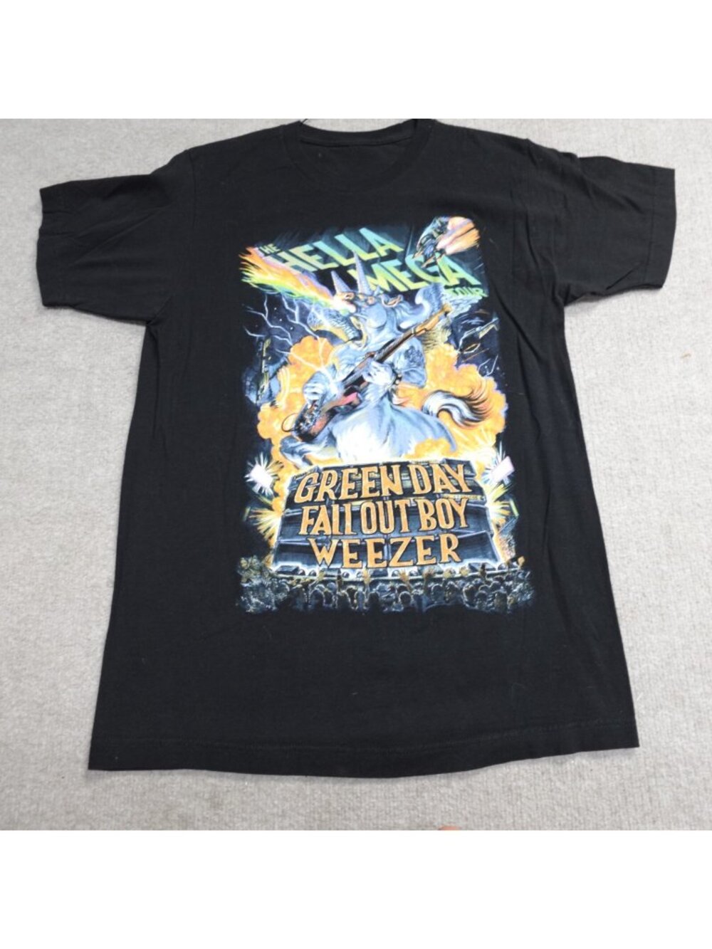 Hella Mega Tour Shirt Medium Black 2021 Green Day Fallout Boy Weezer Concert